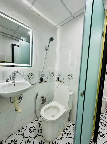 Siêu phẩm tập thể nguyễn công trứ tt hai bà nhà mới ở ngay sang tay nốt nhạc 30m2 giá 4.3 tỷ