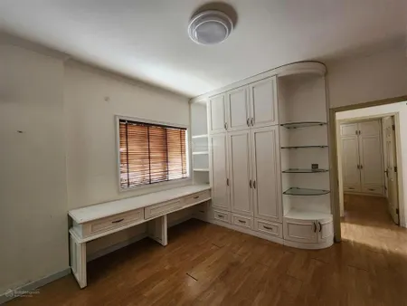 Bán 77m 2pn2wc nhà trống 2,750 tỷ căn góc cực rẻ tại era town đức khải quận 7 xem nhà sẵn có passss