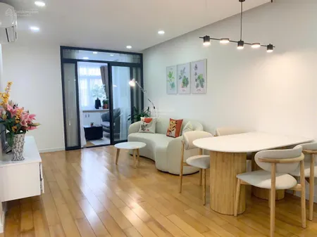 Bán căn hộ chung cư sky garden 3, 6 tỷ, 74 m2, view đẹp, đang cho thuê 18 triệu