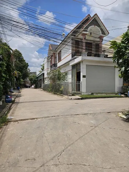 Chính chủ cần bán lô đất có sẵn nhà kho. gần kdc phúc đạt. đường thống nhất, bình an. dt 100m.