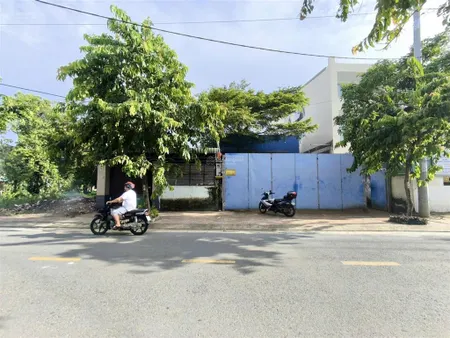 Bán nhà xưởng 15 x 60m full thổ shr tấn hiệp hóc môn đường xe công