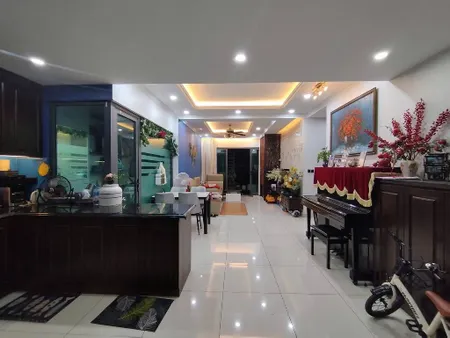Bán nhà 120m² ngang 8m giá 9.8 tỷ Phường Hoàng Mai