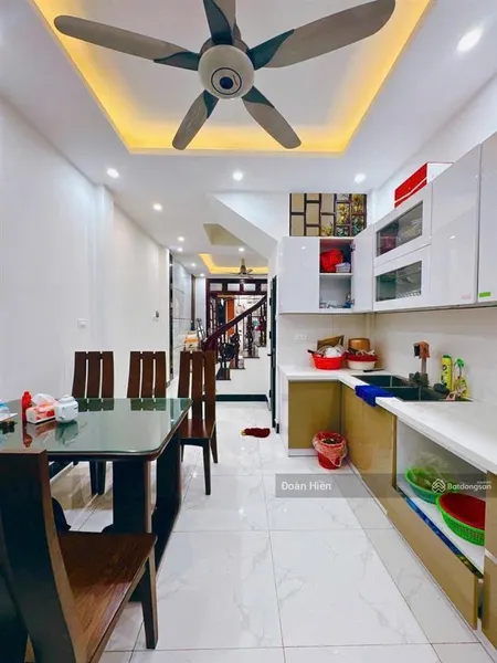 Siêu hiếm! nhà thuỵ khuê,tây hồ, gần ô tô, dân xây, 2 thoáng, 48m, 5 tầng, 8,2 tỷ