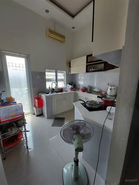 Bán nhà mặt tiền đường nguyễn ảnh thủ sàn xây dựng 350m2