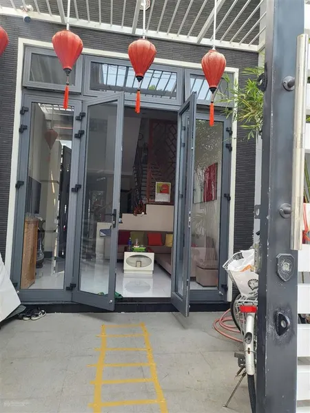 Hạ giá còn 8,8 tỷ nhà đẹp 5 tầng đường hoàn kiếm, nha trang, khánh hòa