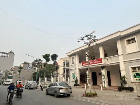 Bán đất mặt phố võ trung vỉa hè kinh doanhxây toà văn phòng.dt226m2,mt10m.giá32,2 tỷ còn tl