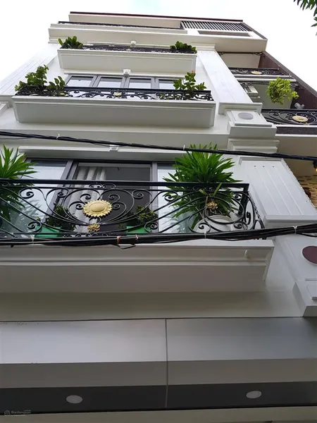 Bán nhà mặt phố kinh doanh đối diện khu biệt thự ngay uỷ ban quận hà đông 36m2, 5 tầng, giá 11.5tỷ
