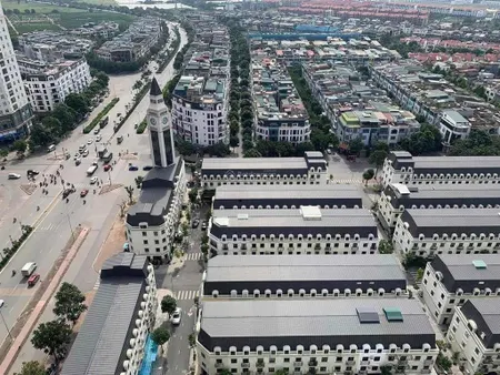 View biệt thự sát công viên phân lô kđt văn phú đang cho thuê 12 tr giá rẻ bất ngờ