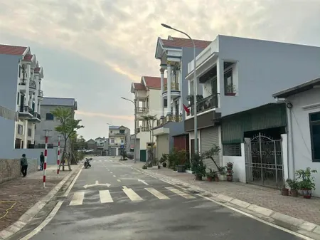 Cc cần bán ! lô 85m2 khu tđc hà hồi, thường tín lòng đường rộng, vỉa hè lớn kd