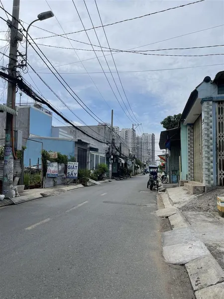 Bán nhà mặt tiền ngay kinh dương vương 2 tầng 4pn 66m2 6,5 t.ỉ có pn tầng trệt