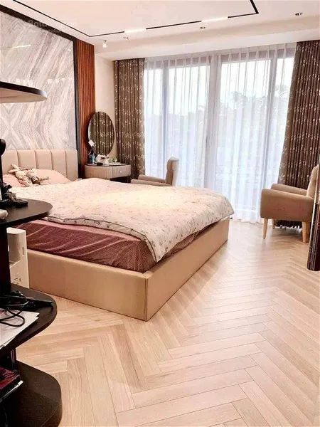 Bán nhà mặt phố trúc bạch, 96m2 giá 56 tỷ, quận ba đình, vị trí kim cương, 0982 281 ***