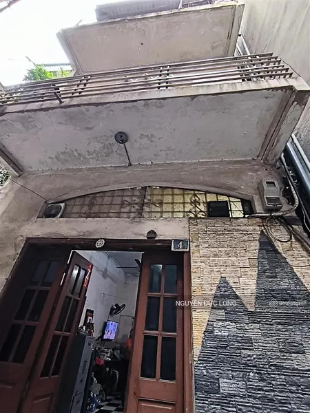 Mặt ngõ 305 đội cấn ba đình, một nhà ra mặt phố 55m2 x 3tầng mt 4,3m chào 8,6tỷ bán đất tặng nhà
