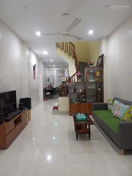 Nhà 3t,phân lô, ngõ thông ôtô tránh chạy vòng quanh,15m hồ điều hòa,62m2, đông ngạc, btl