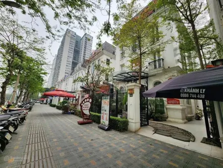 Biệt thự mặt phố hoàng minh thảo, vip nhất khu ngoại giao đoàn, 1 mặt phố, 1 mặt nội khu 186 tỷ