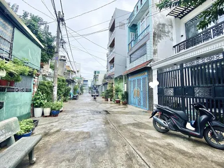Bán nhà hẻm ô tô quay đầu 135m2, ngang 8m, đường song hành, chỉ 9.6 tỷ