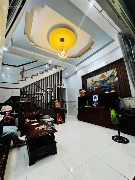 Cần bán căn nhà lầu 105m2 đẹp và kiên cố ngay trảng dài, đồng nai. giá chỉ 2 tỷ 690 triệu.