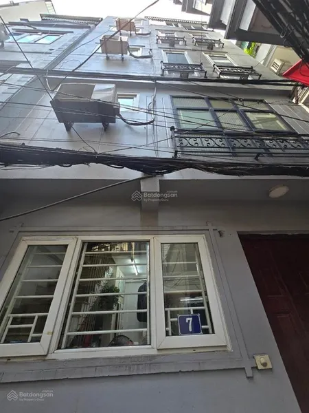 Lô góc 2 thoáng, kinh doanh ngõ thông oto đỗ cửa.nhà đẹp ở ngay. dt 20m 5t mt4,5m giá 6.1 tỷ có tl