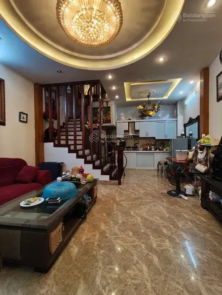Nhà đẹp 50m2 x 5 tầng cách phố 70m ngõ rộng đẹp full nội thất xịn