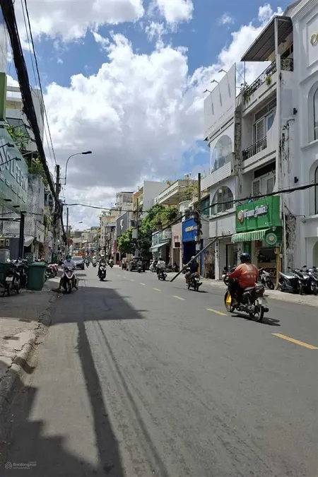Giáp quận 3, hẻm 1/ huỳnh văn bánh, 50m2, 2 tầng btct, vài bước ra mt, khu dân trí cao 8,x tỷ tl