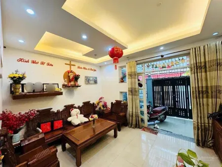 Bán nhà 3 tầng huỳnh tấn phát hxh dt 4,5 x 13m shr tt nhà bè nhỉnh 5tỷ