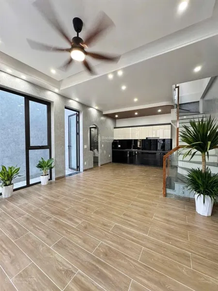 Siêu phẩm nhà 3,5 tầng văn cao. trầm cá ô tô đỗ cửa