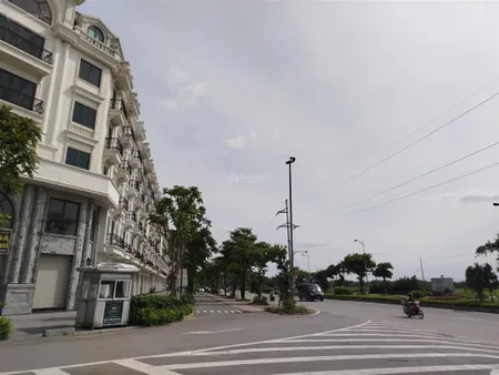 Luxury kiến hưng kinh doanh đường 20m vỉa hè 3m giá bán gấp giá nào cũng bán