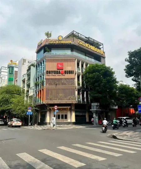 Cần tiền bán tòa góc 2mt lê trọng tấn, tân phú hầm 6 tầng , dt 15 x20m, hdt 250 triệu giá 42 tỷ