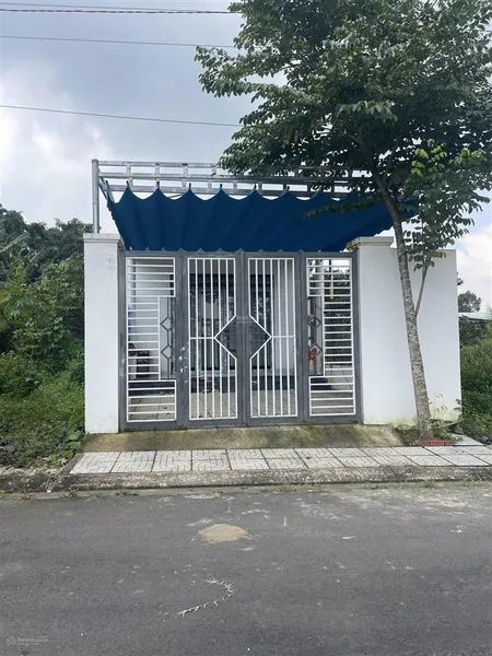 Bán nhà xã bình minh 1 sẹc ql1a vị trí vàng với hàng ngàn tiện ích 1 tỷ 550 tl cách trường igc 300m