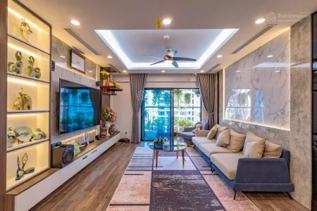 10m ra mặt phố không ngoặt, 5 tầng thang máy, lô góc văn cao dt 40m2 giá 10.5 tỷ