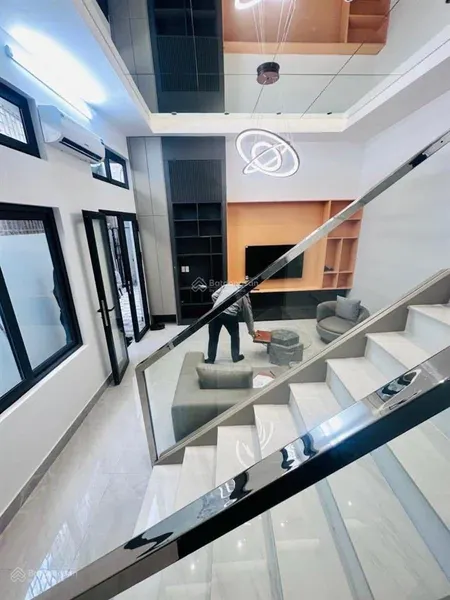 Đội cấn ba đình38m*5t *mt 6m full nội thất, ngõ nông, xe 3gác gần chợ tiện ích bạt ngàn ở ngay