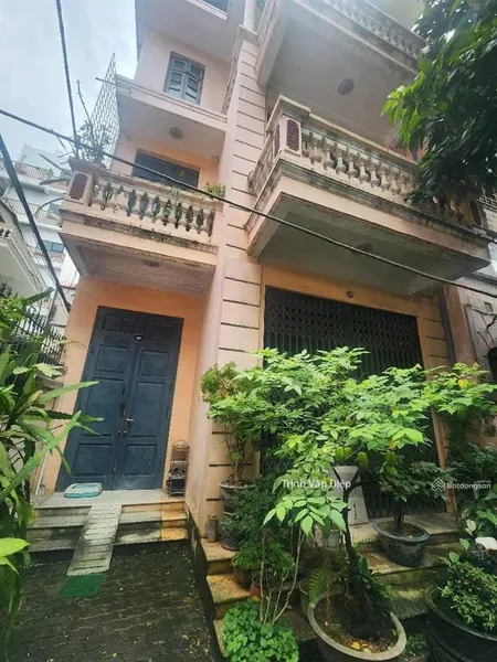 Bán nhà võng thị trích sài,lô góc gần hồ tây, ngõ nông 90m2 4 tầng 30 tỷ