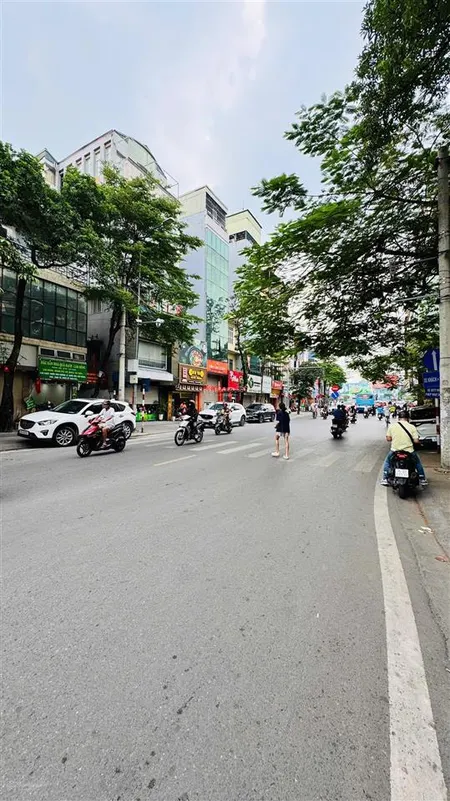 Mặt phố hào nam lô góc 3 thoáng vỉa hè không qh, không lỗi phong thuỷ dt 75m mt 6m giá 3x tỷ
