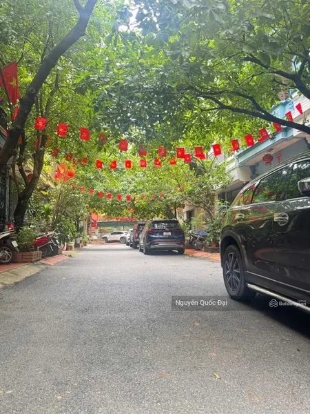 Bán nhà phố phạm tuấn tài 6 tầng thang máy oto chạy quanh nhà ngay sát mặt phố