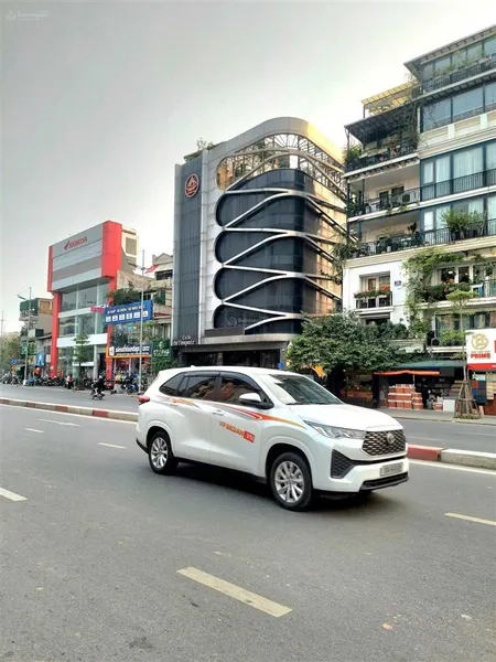 Bán nhà mặt phố nghi tàm 100m2, 5 tầng lô góc giá 31 tỷ tây hồ