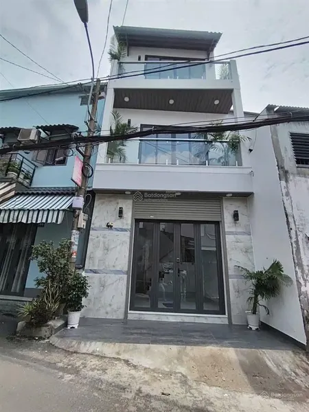 Bán nhà 3 tầng gần đường nguyễn xiển gần vinhomes q9
