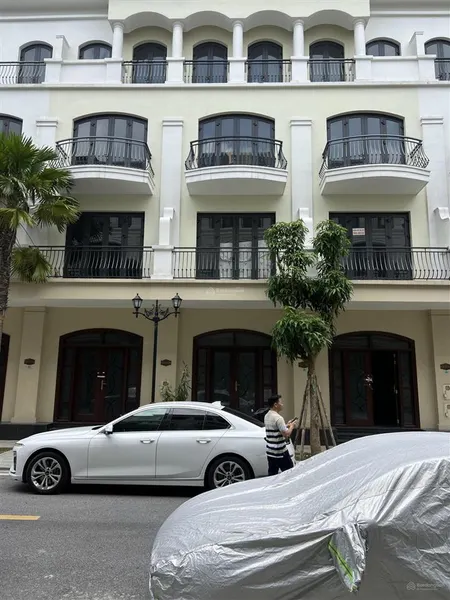 Liền kề 48m2 hoàn thiện cơ bản 5 tầng sổ đỏ, giá chỉ 7 tỷ