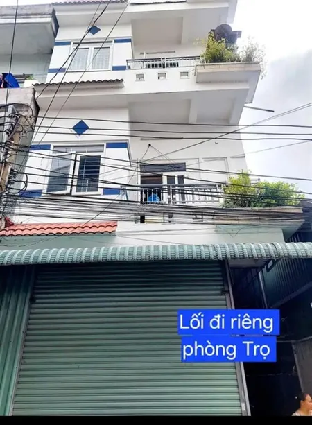 Cần bán dãy trọ, đường dt743, dĩ an bình dương 124m2, 3 tầng 14 phòng, giá chỉ 5.3 tỷ.