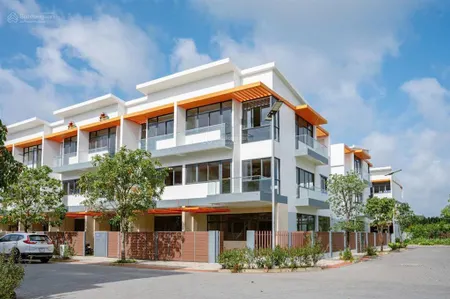 Nhà phố compound có bảo vệ an ninh, dân cư hiện hữu khu nam sài gòn