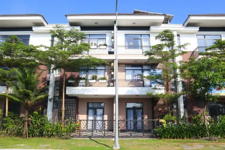 Chính chủ bán gấp biệt thự phúc an city, giá 2t450, xd 1 trệt 2 lầu, bao hết phí,