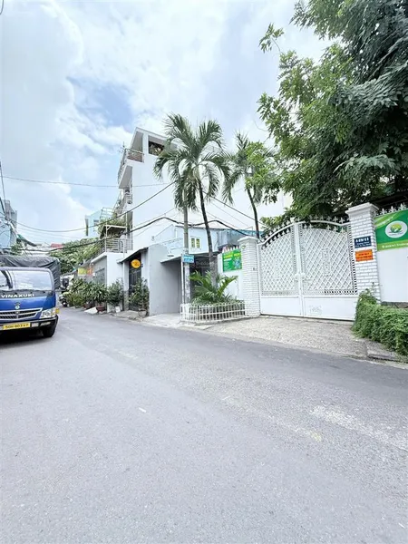 Bán nhà trệt 2 lầu sân thượng ngang gần 5m trường chinh p14 tân bình hẻm thông thoáng giá 6tỷ9