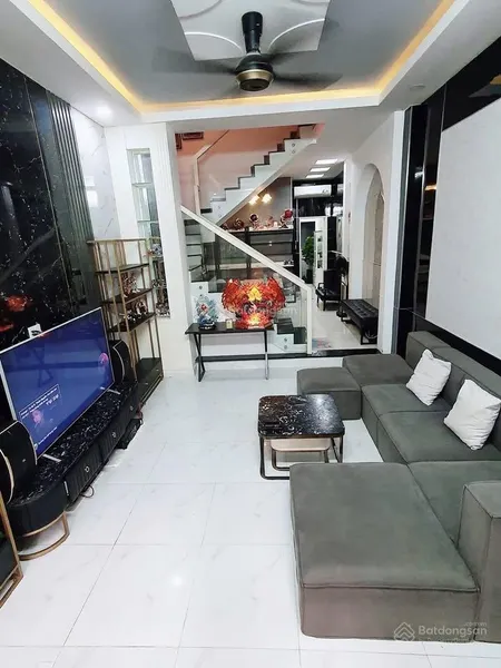 Bán nhà diện tích 4 x 17m siêu khủng p16, gò vấp