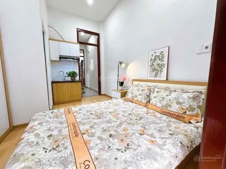 Chính chủ bán gấp chdv 24pkk ô tô qua nhà, gần phố 70m2 xây mới giá 17.5tỷ, nhà xây mới
