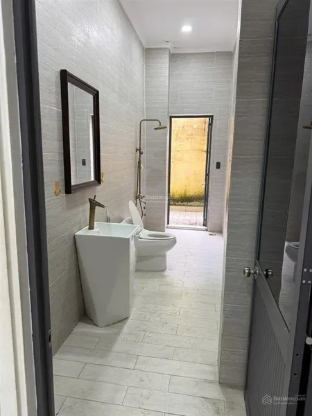 Bán căn nhà 109m(5x21,8) đường oto vào đến nơi , gần sông sài gòn , nội thất full , vào ơ ngay