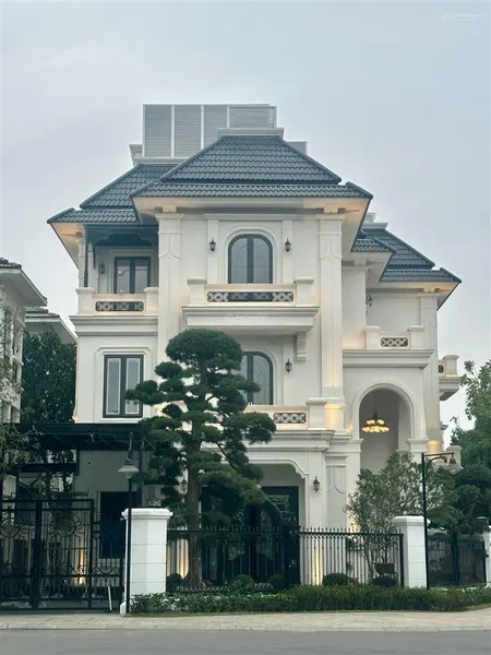 Bán gấp, ttin chuẩn, căn góc nguyệt quế 360m, thô nguyên, đông nam, tây nam. 79.5tỷ. 0932 533 ***