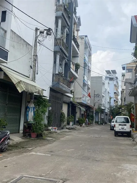 Đường 6m thông, phạm đăng giảng, bhh, bình tân, nhà 4 tầng, dt 4x18, giá 6.x tỷ