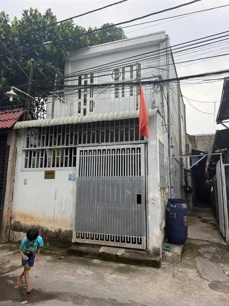 Nhà lầu trệt 5 phòng trọ gần chợ dĩ an 2, dt 125m2 giá 4,5 tỷ