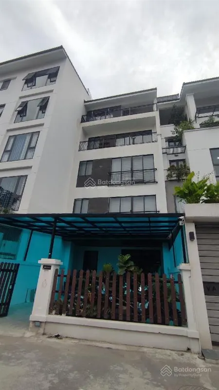 Biệt thự view hồ kđt hoàng thành mỗ lao 152m 5 tầng thông sàn