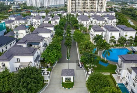 Song lập view hồ bơi, duy nhất đông nam full nt đang cho thuê giá cao
