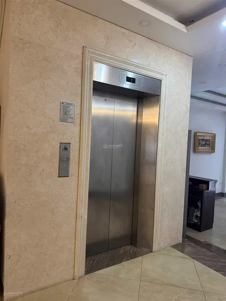 Bán toà nhà căn hộ dịch vụ 9 tầng, diện tích 100m2, mặt tiền rộng, 15 phòng khép kín bao gồm 1 kh
