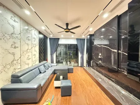 Bán nhà 192 lê trọng tấn có thang máy ô tô vào nhà kinh doanh đỉnh 68m2 giá 18.8 tỷ